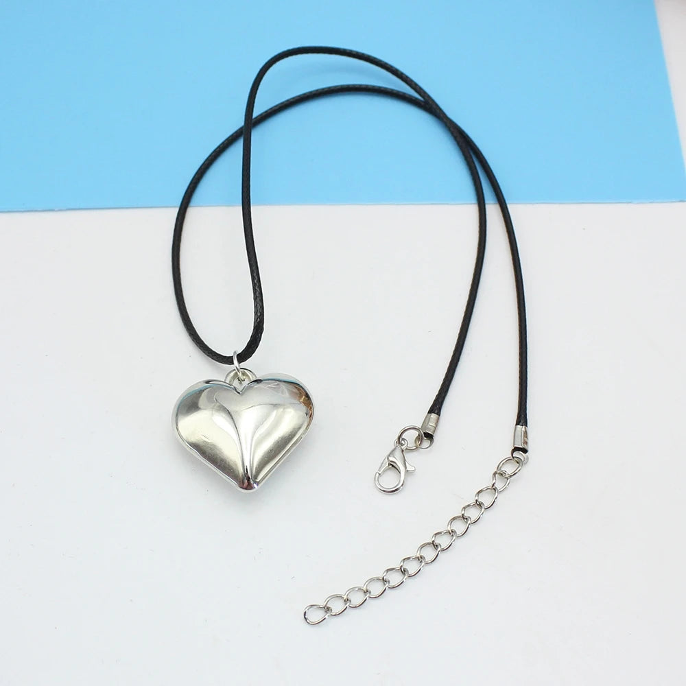 Goth Black Leather Braid Wax Cord Short Chain Necklace for Women Simple Love Heart Pendant Choker Halloween Jewelry Accessories